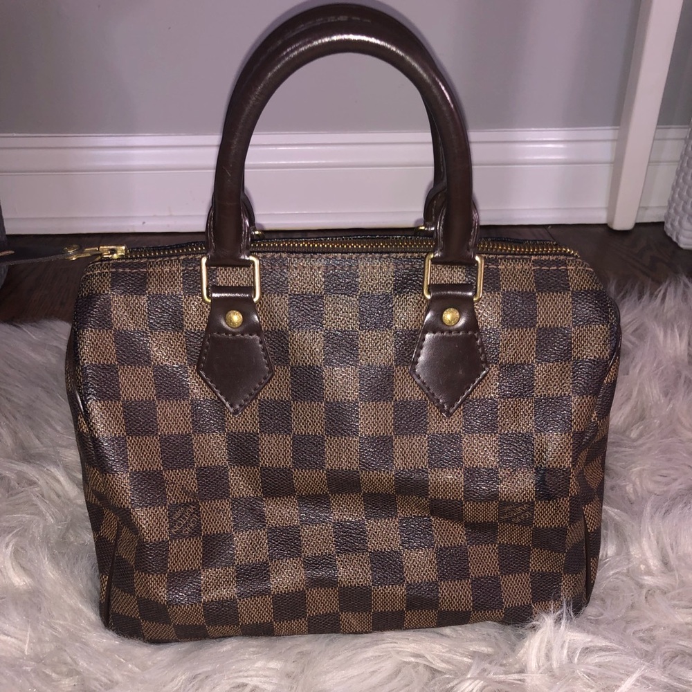 Additional pictures of my Louis Vuitton Speedy 25